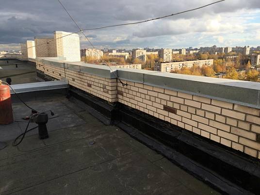 Частичный ремонт крыши здания